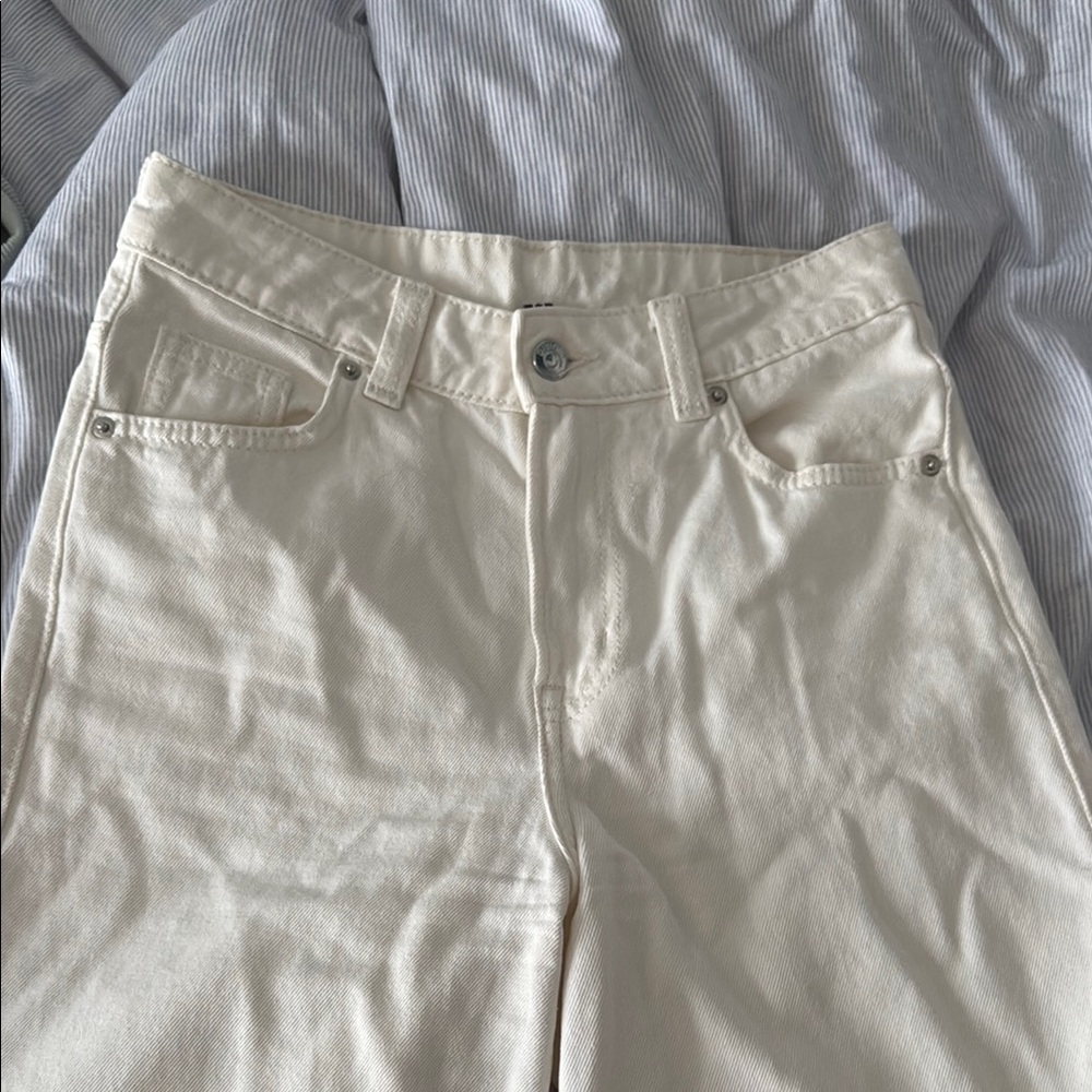 Creamy White High-Waisted Jeans